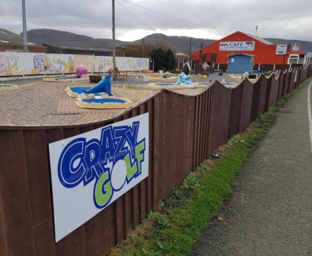 Modern 2 Bedroom Static Caravan - Lyons Kingsley Holiday Park - Pensarn, Abergele - Pet Friendly Εξωτερικό φωτογραφία